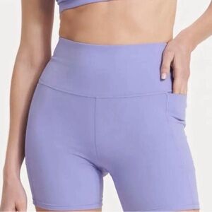 Vuori studio pocket shorts